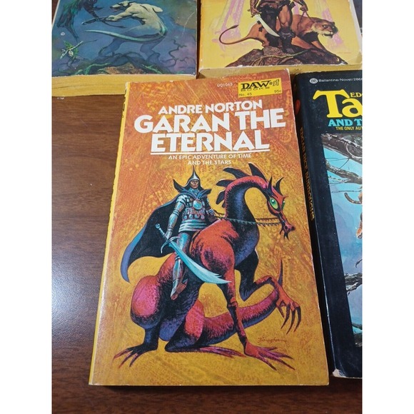 VINTAGE SCIFI PAPERBACK Book LOT OF 5 - Picture 2 of 15